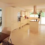 160qm Mit Balkon Nahe Salzburg - 2 Schlafzimmer, 2 Baeder Freilassing