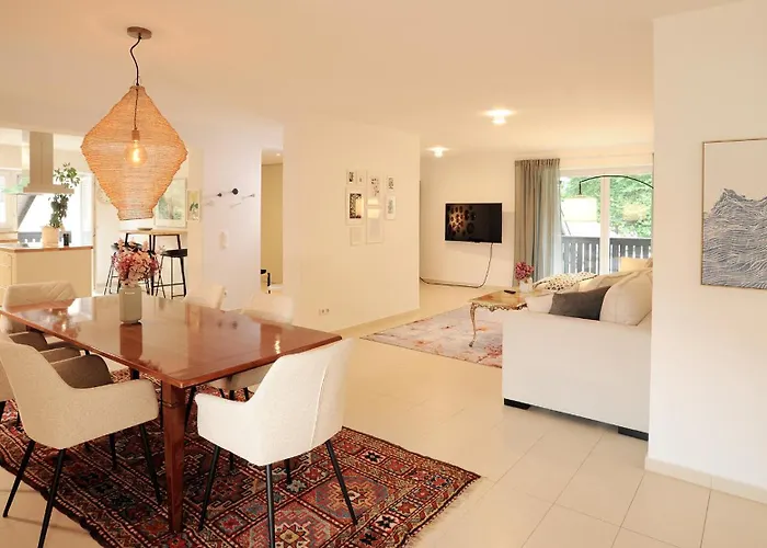160qm Mit Balkon Nahe Salzburg - 2 Schlafzimmer, 2 Baeder * Freilassing