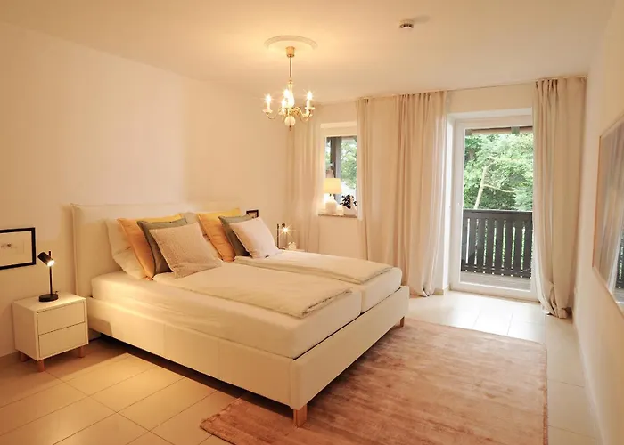 160qm Mit Balkon Nahe Salzburg - 2 Schlafzimmer, 2 Baeder * Freilassing