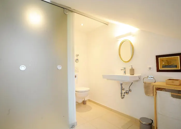 160qm Mit Balkon Nahe Salzburg - 2 Schlafzimmer, 2 Baeder * Freilassing